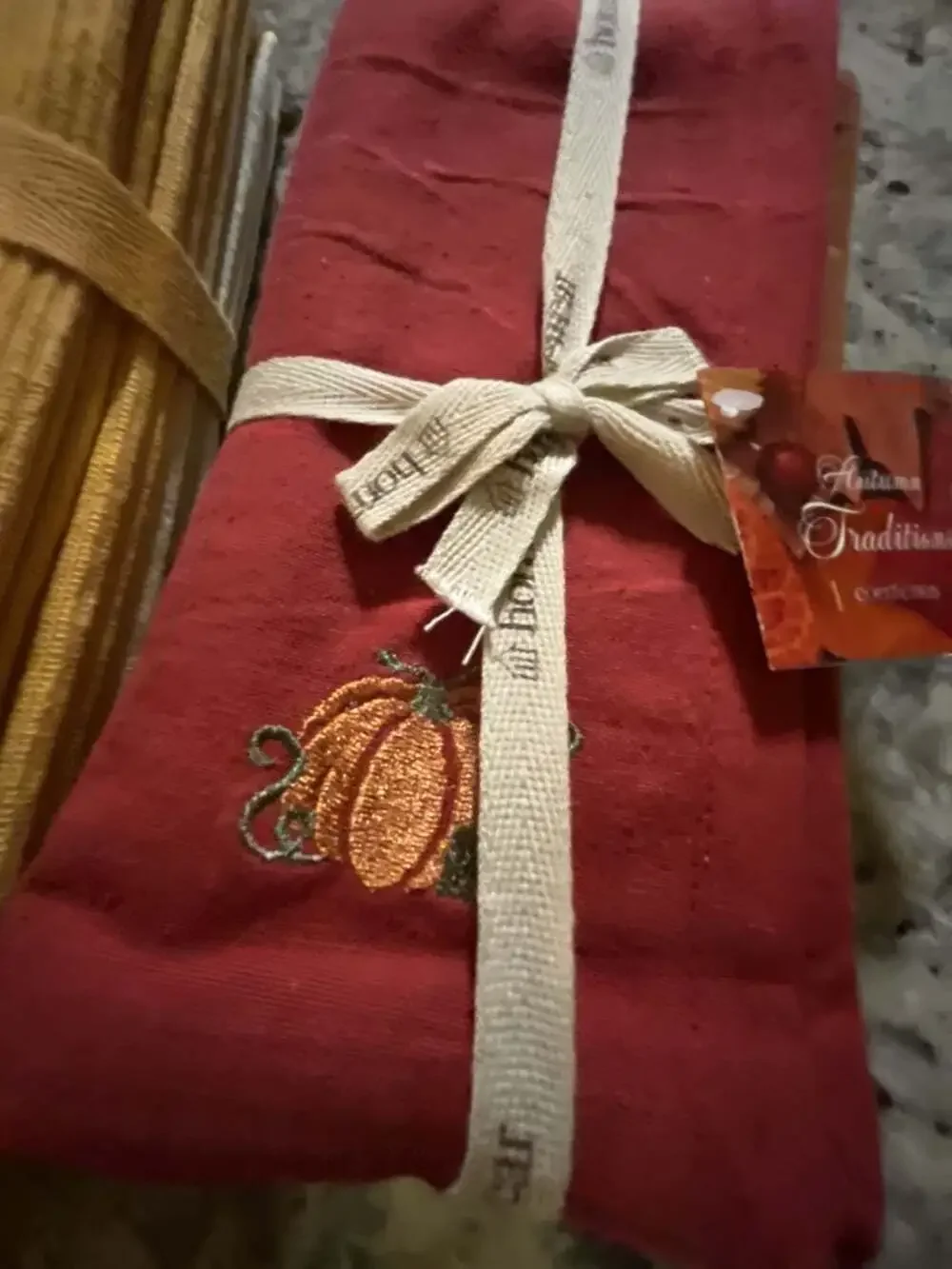 Autumn Traditions Napkin and Placemat Set and napkin set
